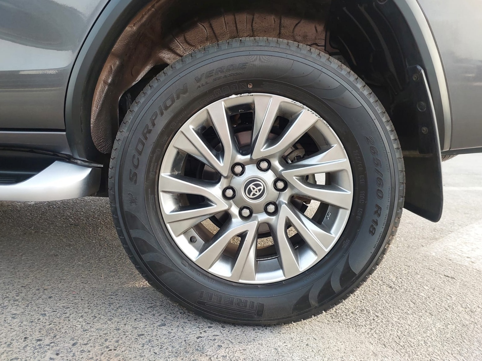 Toyota FORTUNER 2020